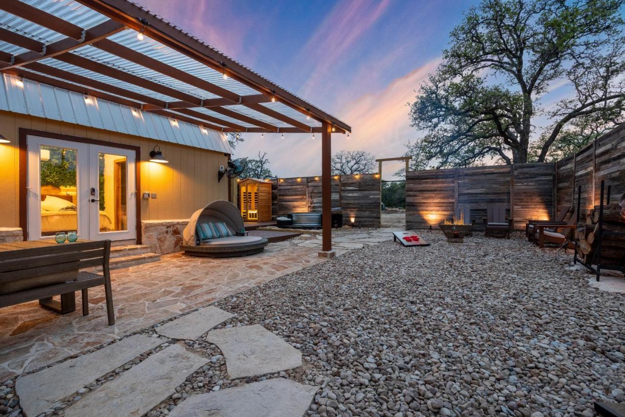 Romantic Tiny Luxury Retreat W Heated Pool, Sauna N Outdoor Shower In Wimberley 10 Acres Экстерьер фото